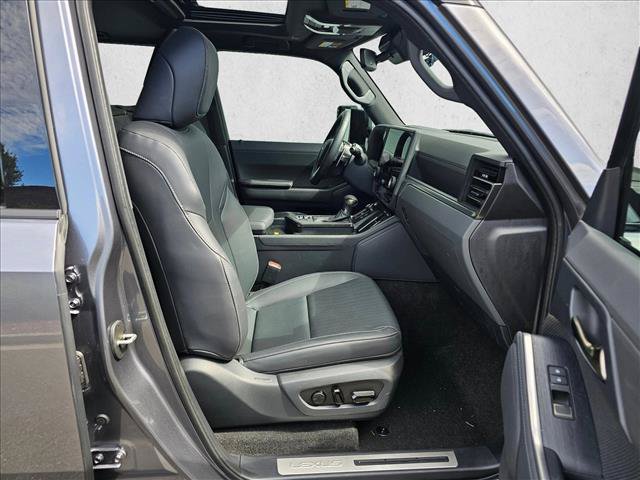 Used 2025 Lexus GX 550 w/ Cold Area Package AWD/4WD image 10