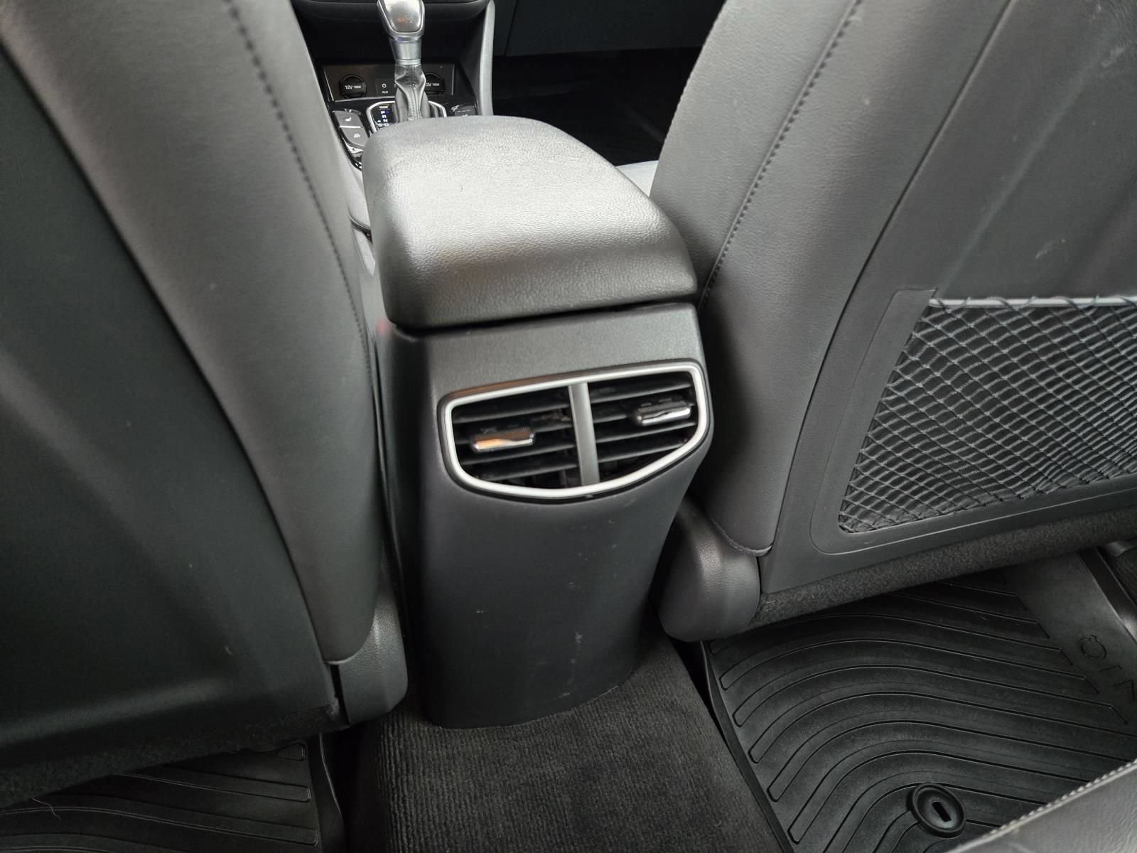 Used 2019 Hyundai Ioniq Limited FWD image 14