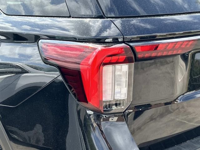 Used 2025 Ford Explorer ST image 7