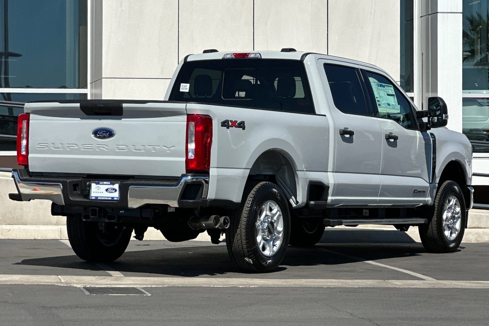 New 2026 Ford F250 XLT w/ F-250 >10K GVWR Package image 3