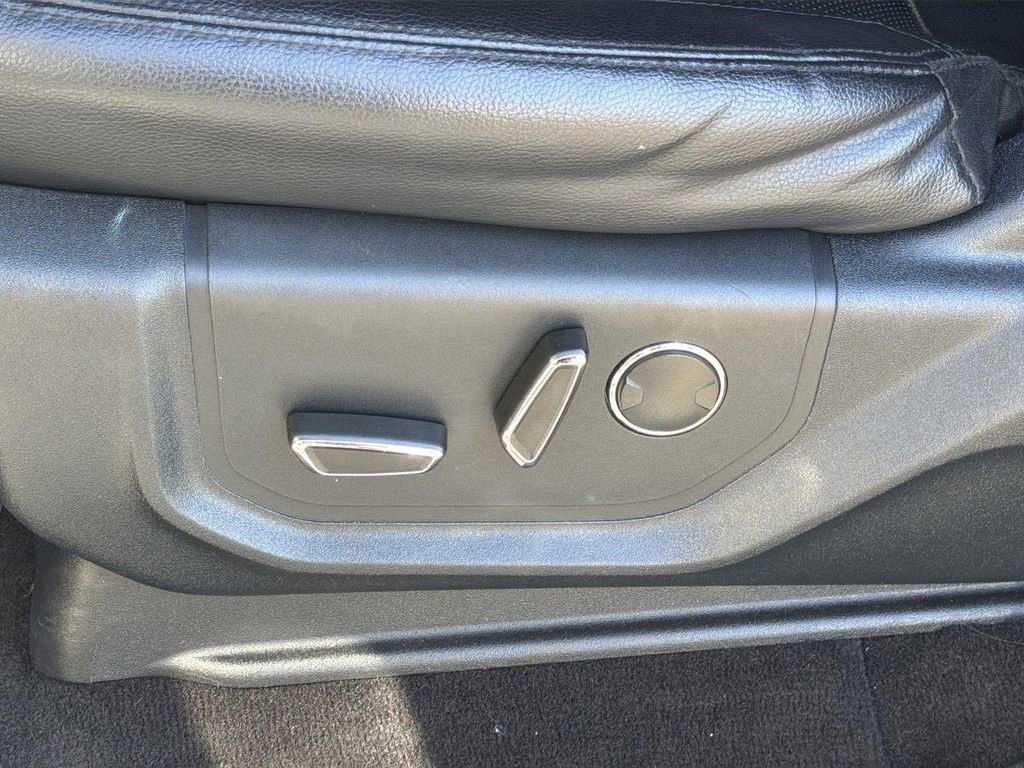 Used 2021 Ford Expedition Limited image 21