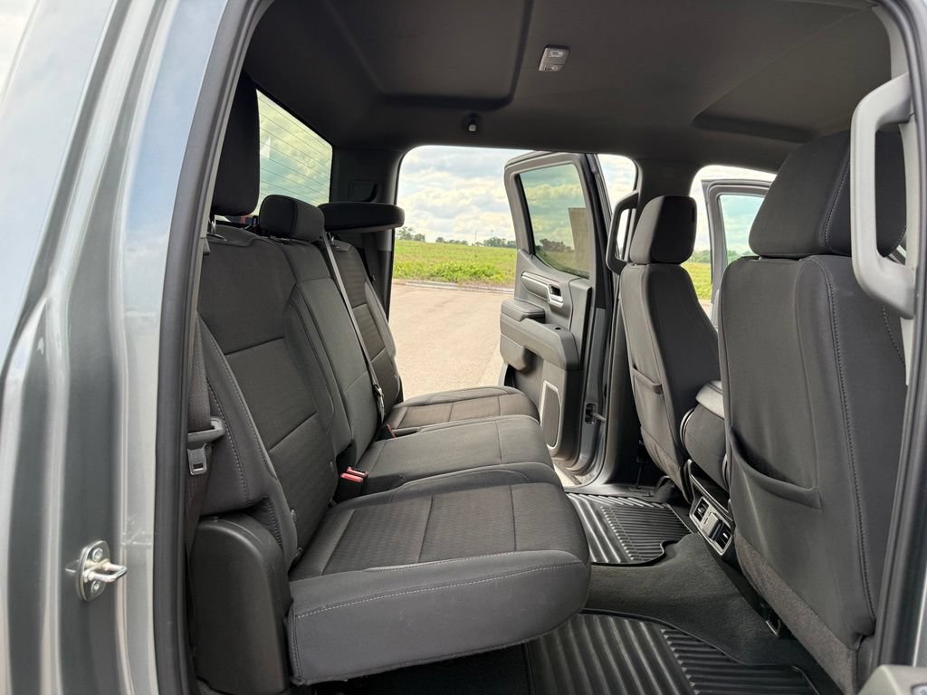 Used 2024 Chevrolet Silverado 1500 LT AWD/4WD image 19