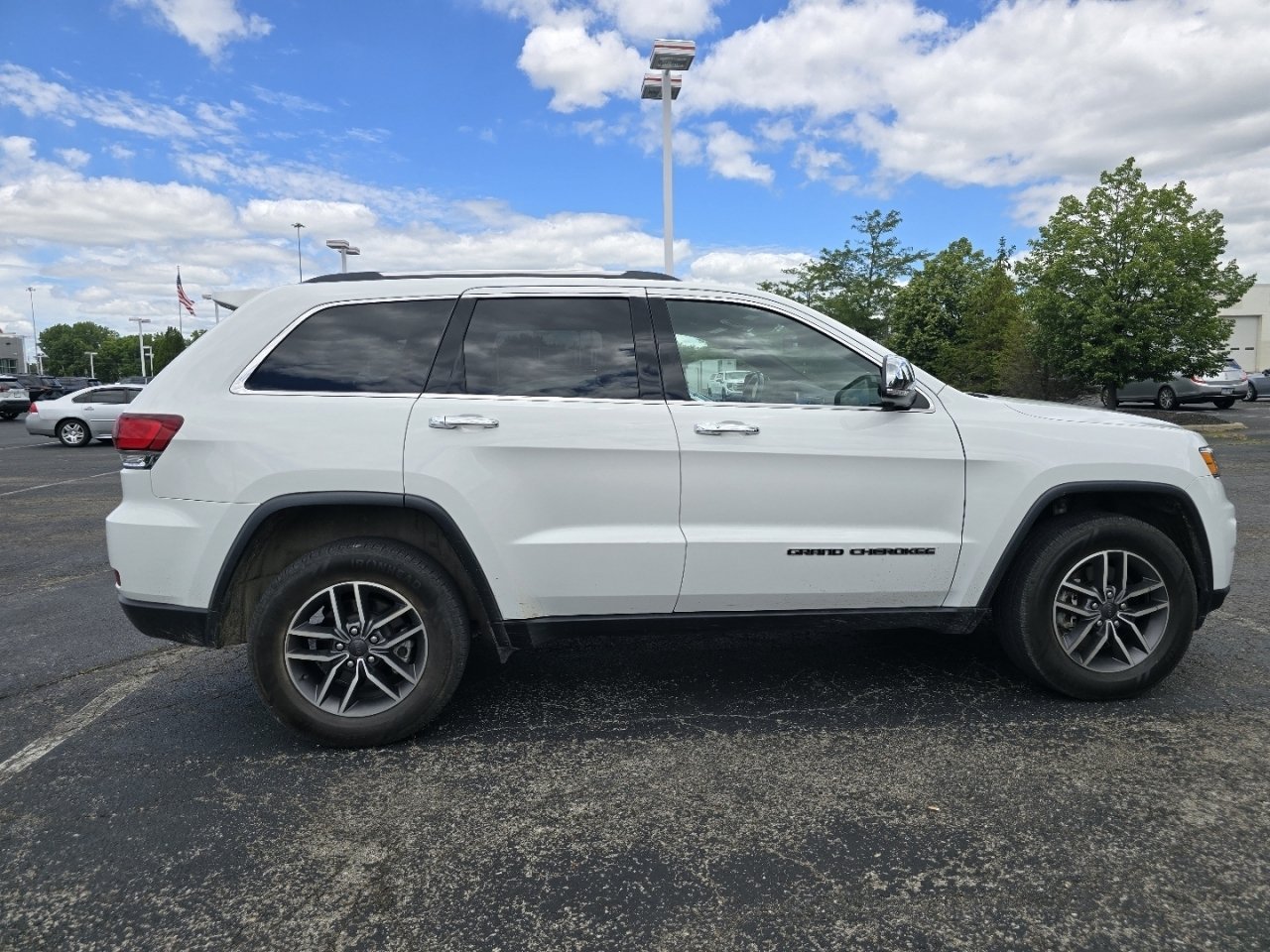 Used 2021 Jeep Grand Cherokee Limited AWD/4WD image 8