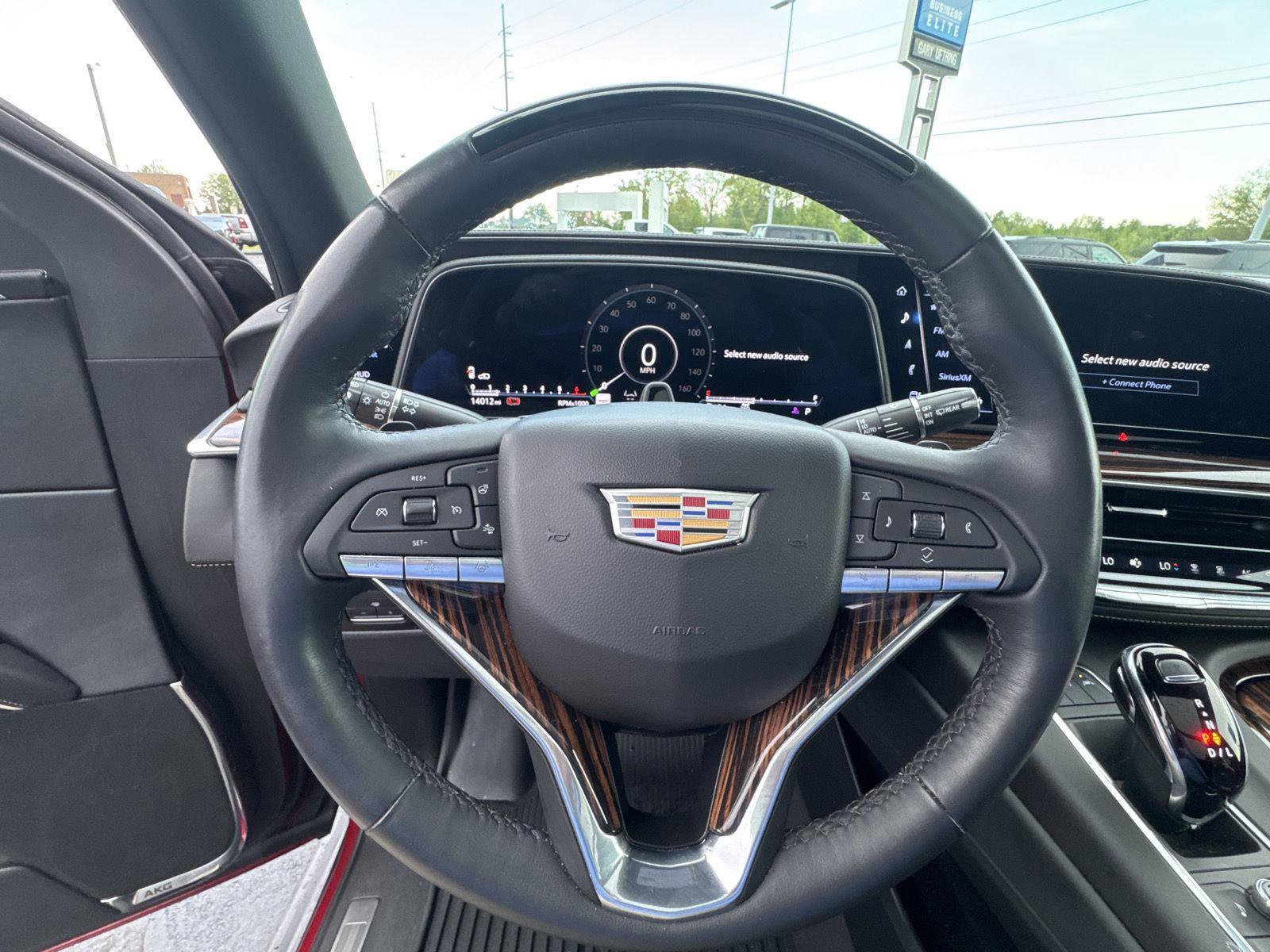 Used 2024 Cadillac Escalade Premium Luxury w/ Performance Package AWD/4WD image 21