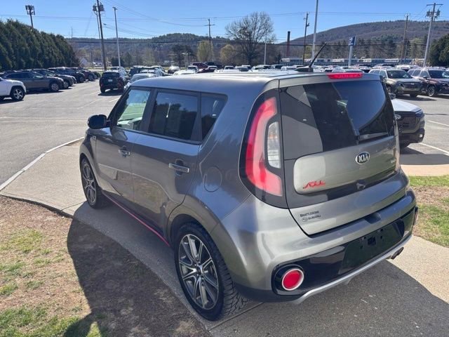 Used 2019 Kia Soul ! FWD image 5