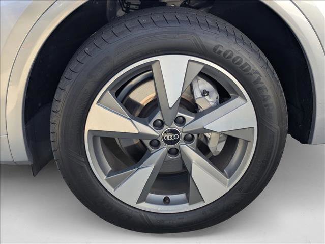 Used 2022 Audi Q5 2.0T Premium Plus w/ Premium Plus Package image 25