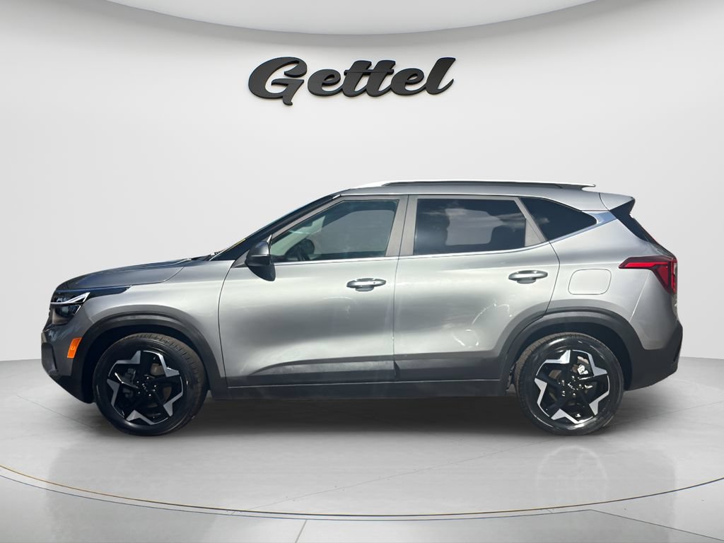 Used 2024 Kia Seltos EX FWD image 8