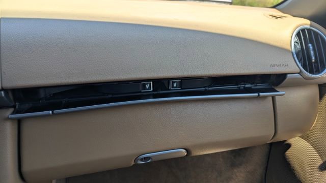 Used 2005 Porsche Boxster image 32