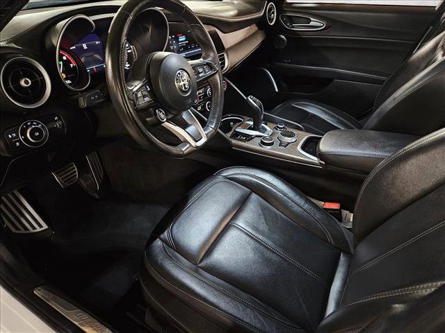 Used 2022 Alfa Romeo Giulia Ti image 10