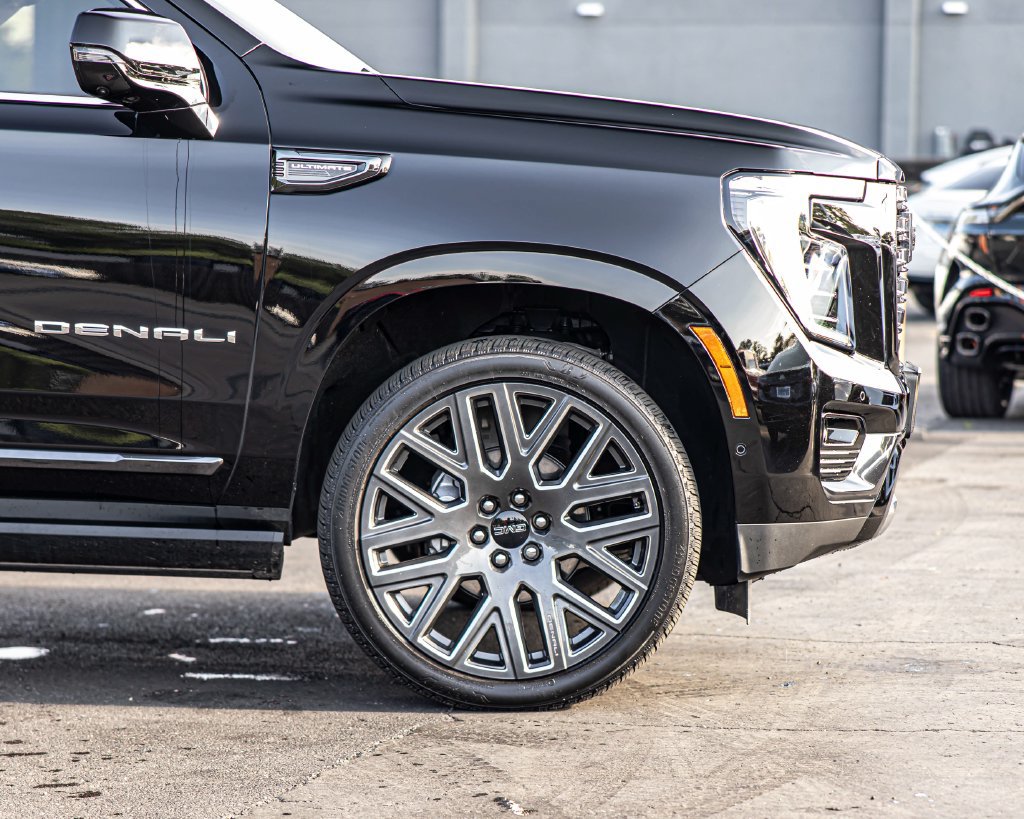 Used 2026 GMC Yukon Denali Ultimate AWD/4WD image 10