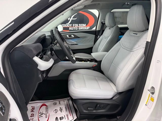 New 2026 Ford Explorer Platinum image 12