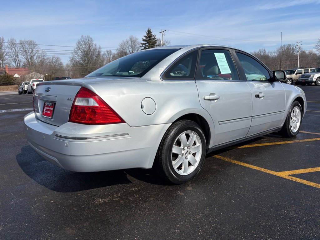 Used 2005 Ford Five Hundred SEL image 6