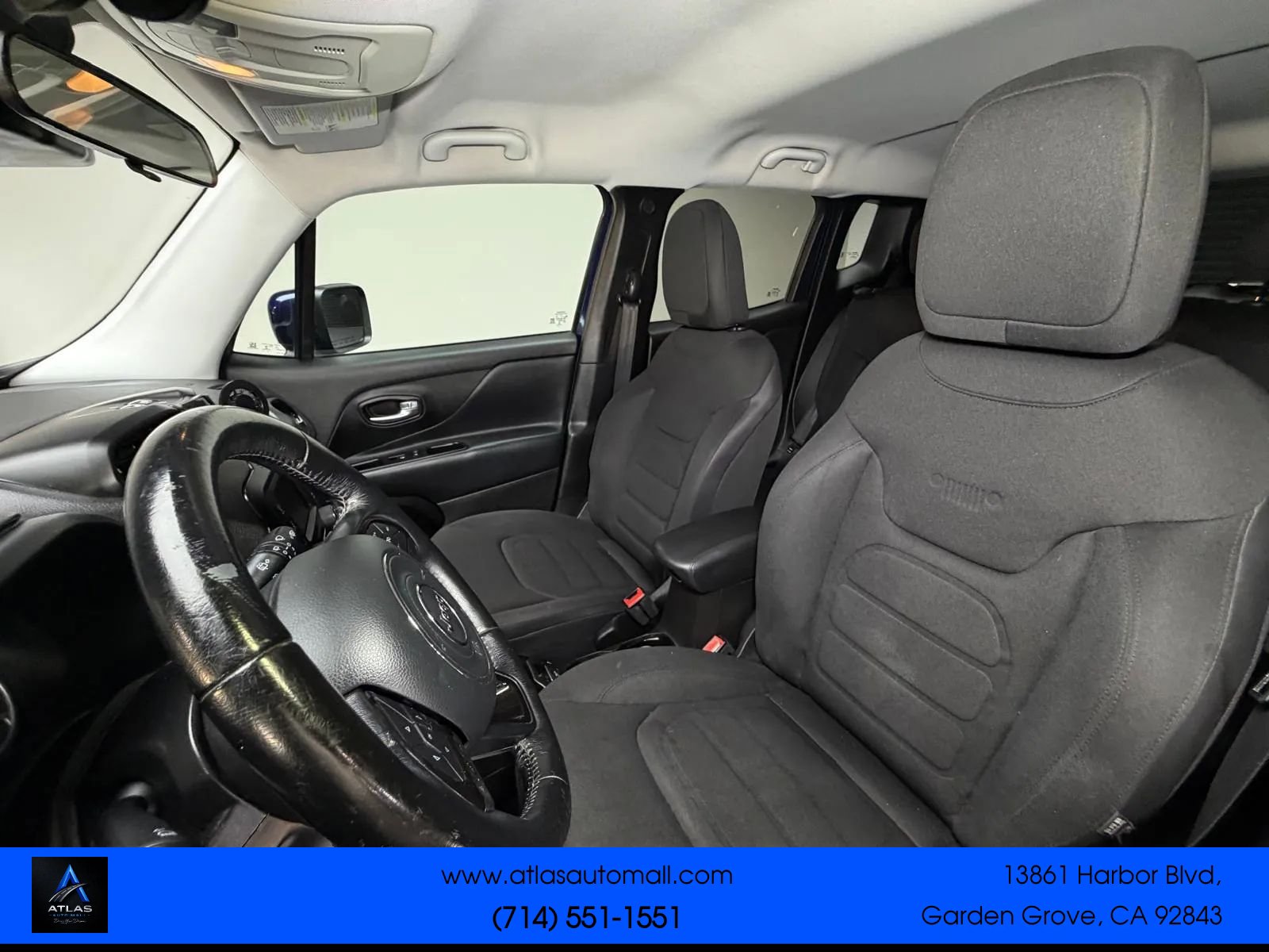 Used 2017 Jeep Renegade Altitude FWD image 13