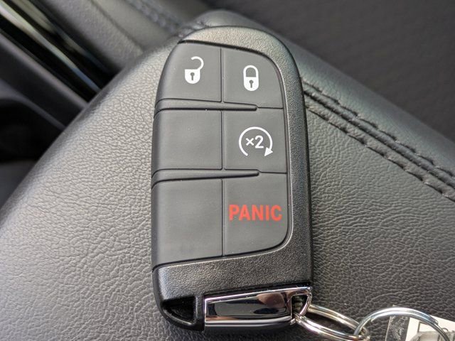 New 2026 Jeep Compass Latitude AWD/4WD image 25