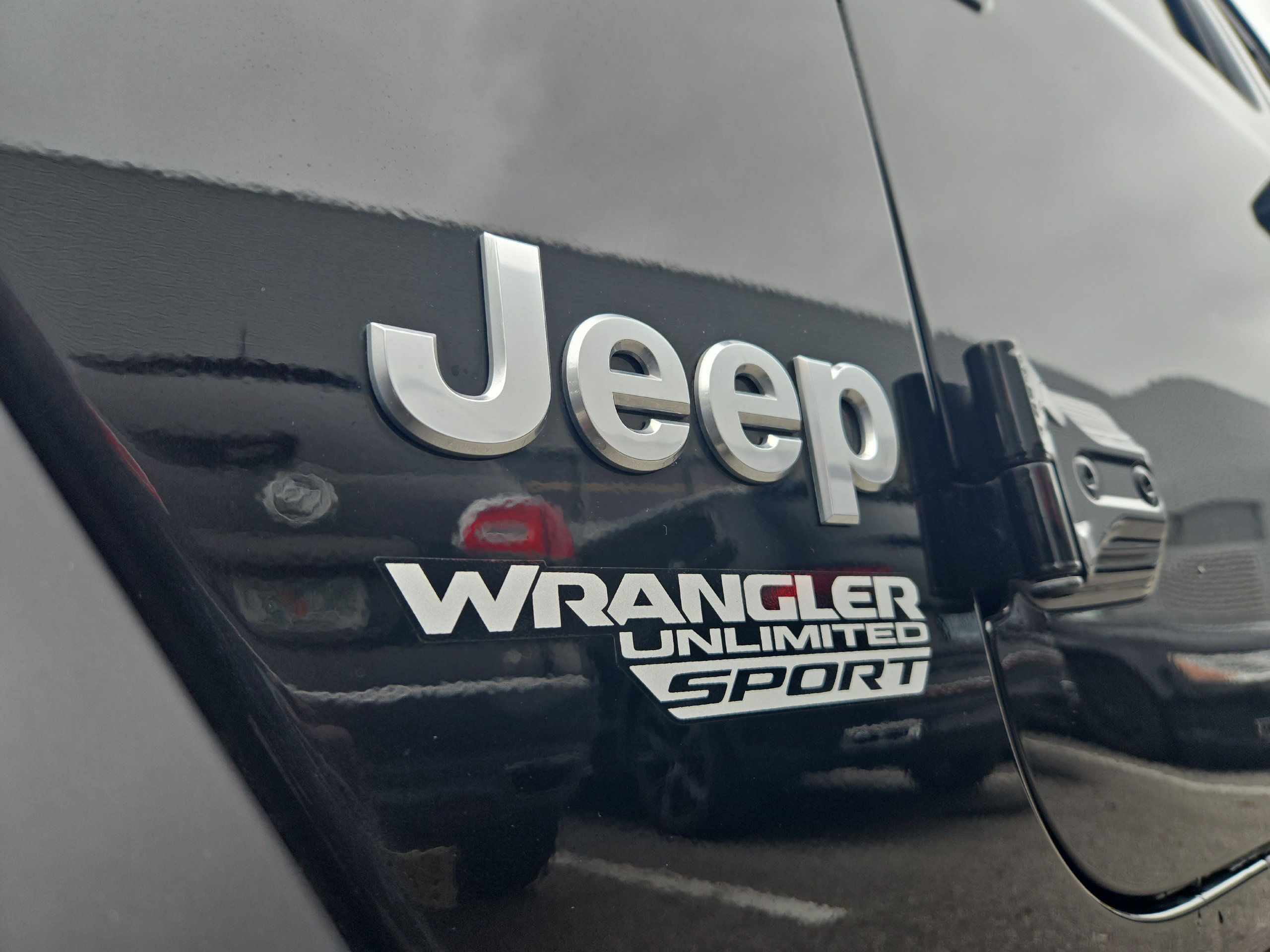 Used 2019 Jeep Wrangler Unlimited Sport S AWD/4WD image 12