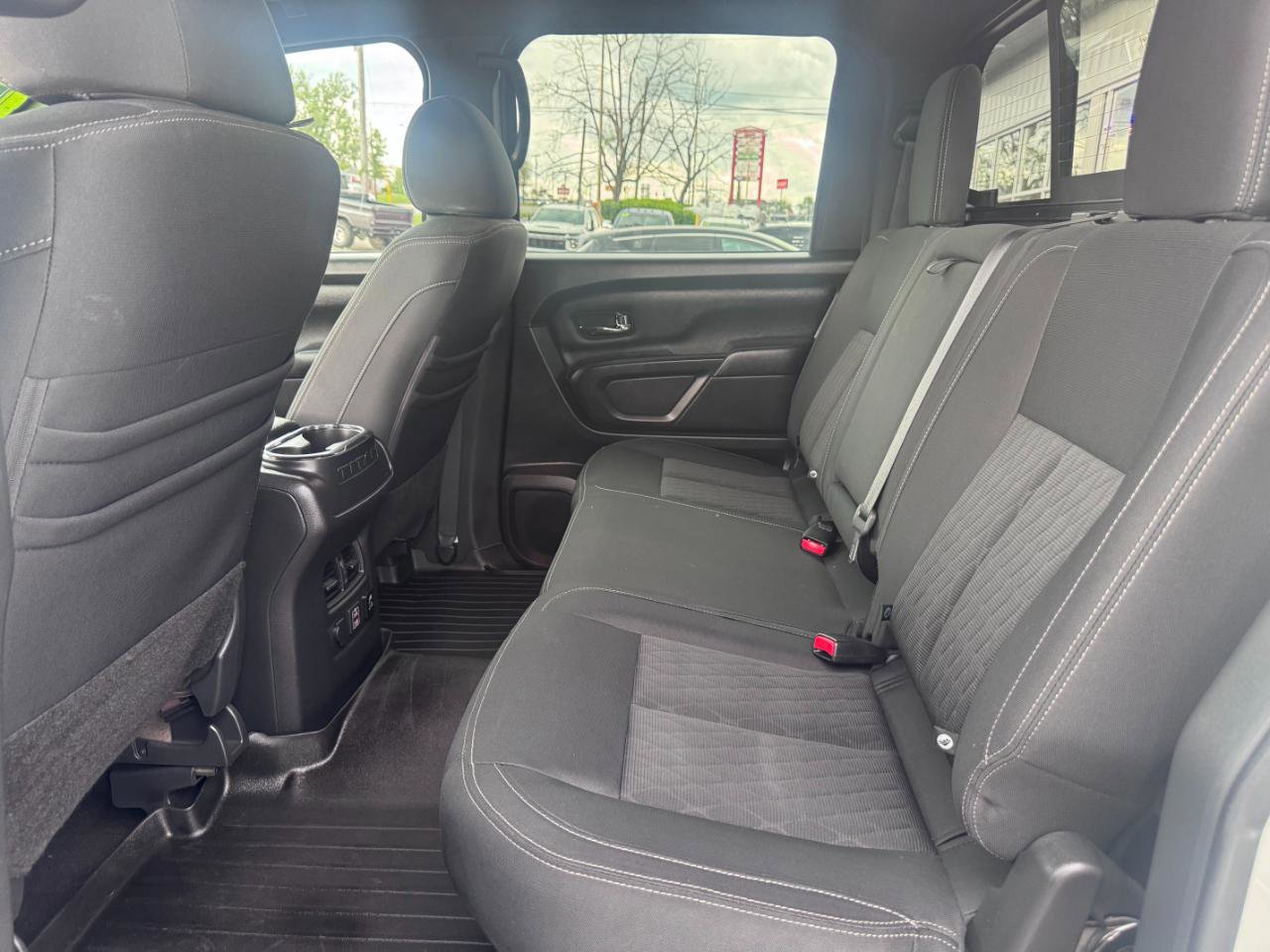Used 2019 Nissan Titan SV w/ SV Convenience Package AWD/4WD image 18