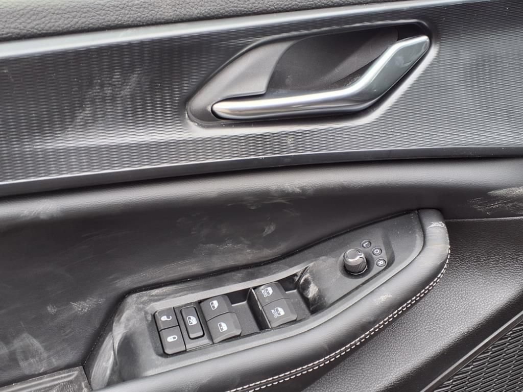 Used 2025 Jeep Grand Cherokee Laredo X w/ Luxury Tech Group I AWD/4WD image 11
