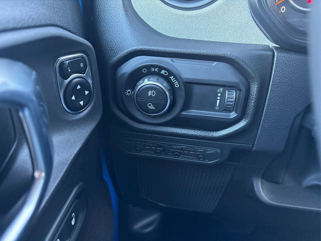 New 2026 Jeep Gladiator Sport AWD/4WD image 14