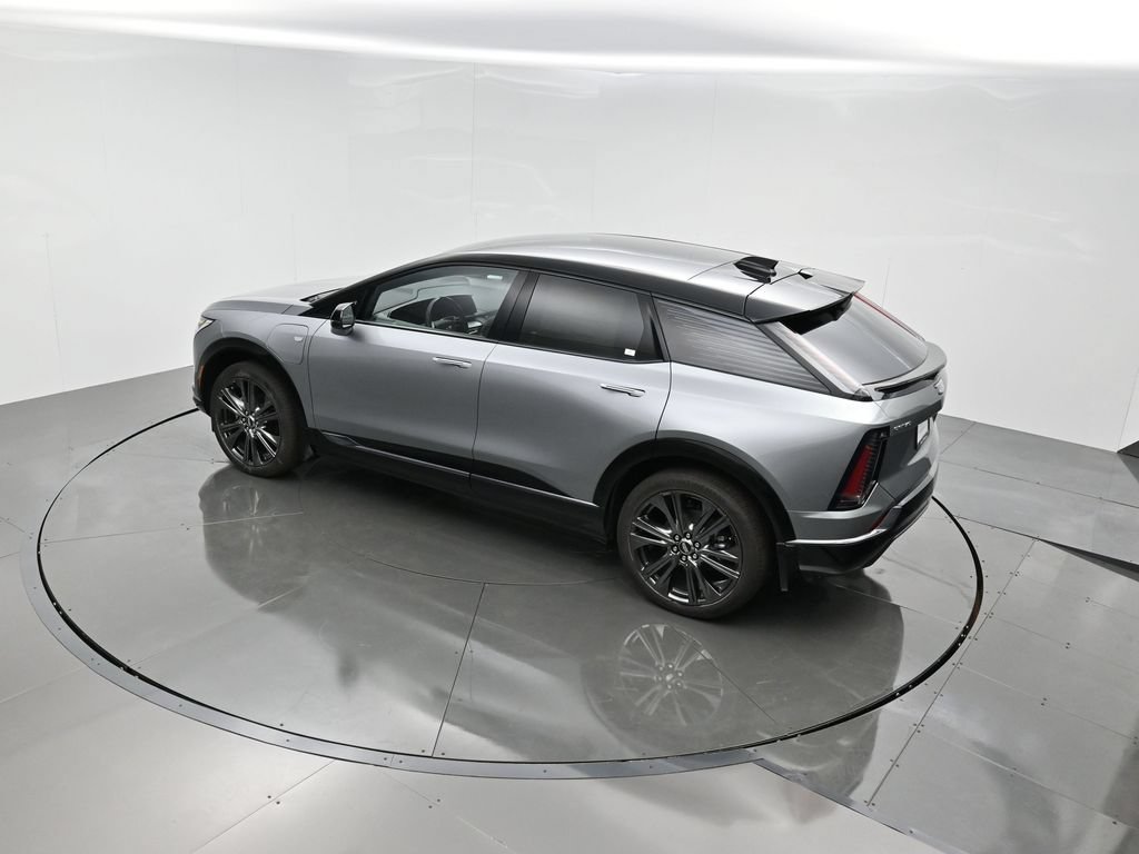 New 2027 Cadillac Optiq Premium Sport w/ LPO, Floor Liner Package AWD/4WD image 47
