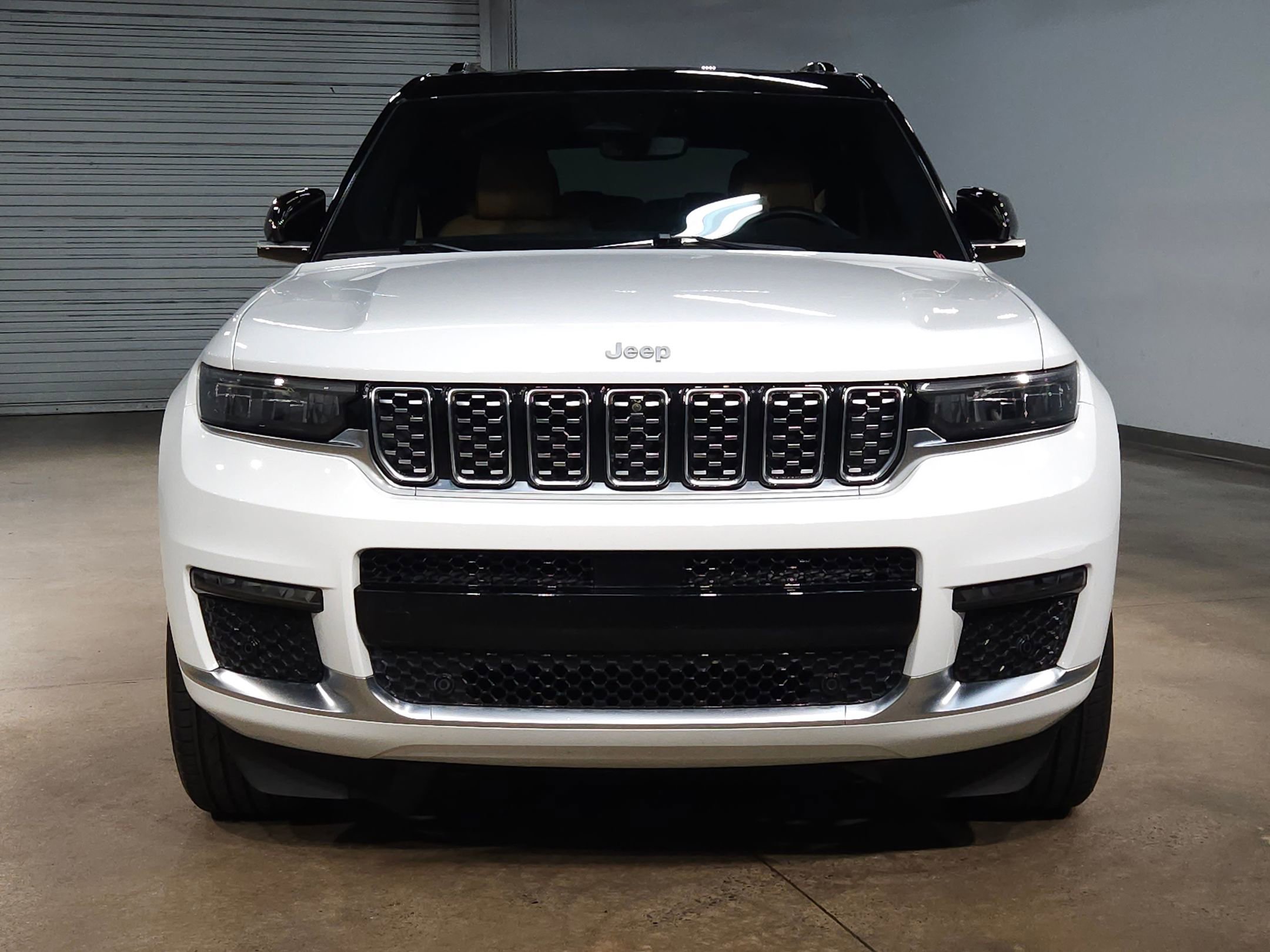 Used 2024 Jeep Grand Cherokee L Summit image 2