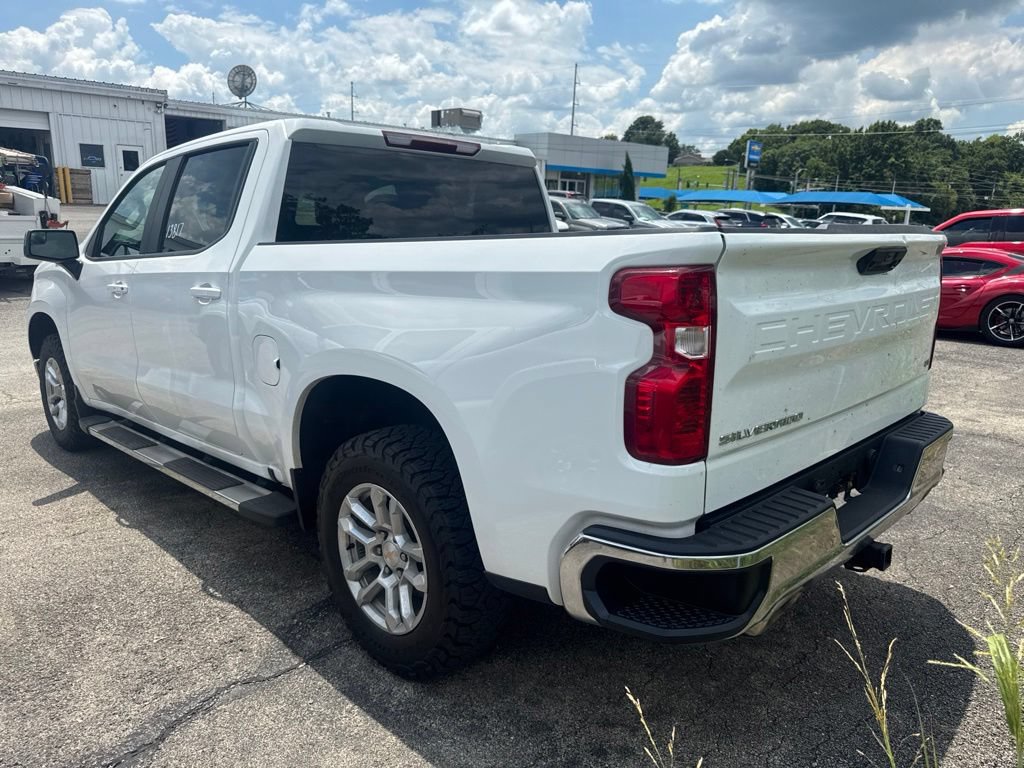 Used 2025 Chevrolet Silverado 1500 LT AWD/4WD image 4