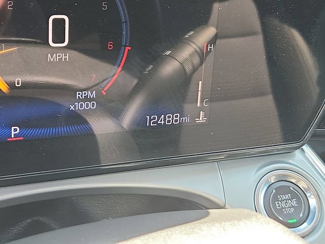 Used 2025 Chevrolet Trax LT w/ LT Convenience Package FWD image 14