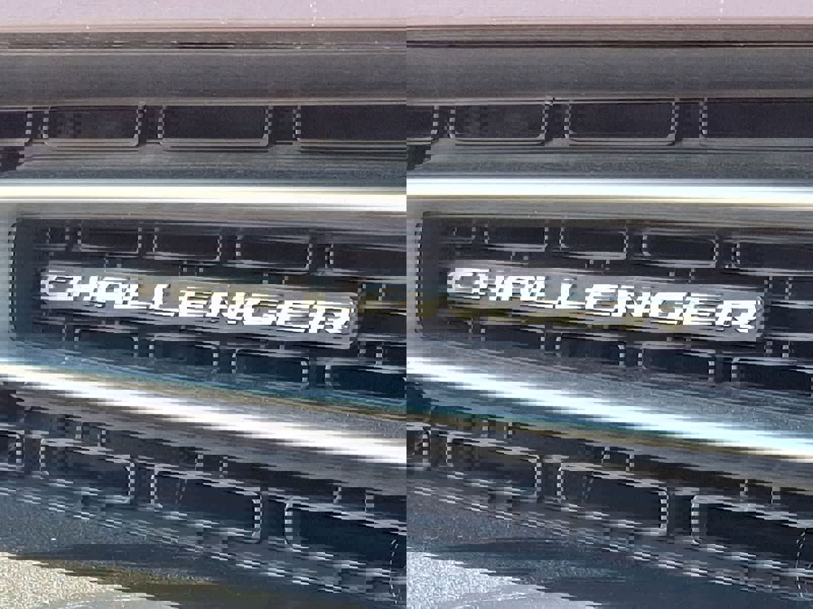 Used 2021 Dodge Challenger SXT image 36