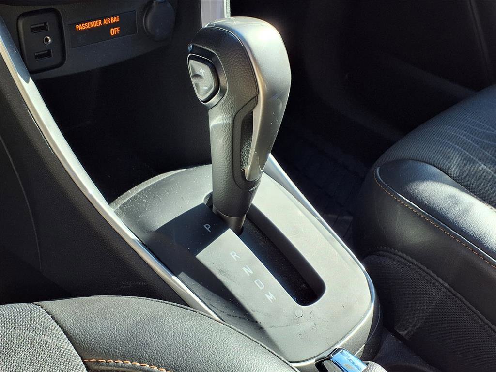 Used 2022 Chevrolet Trax LT w/ LT Convenience Package image 15