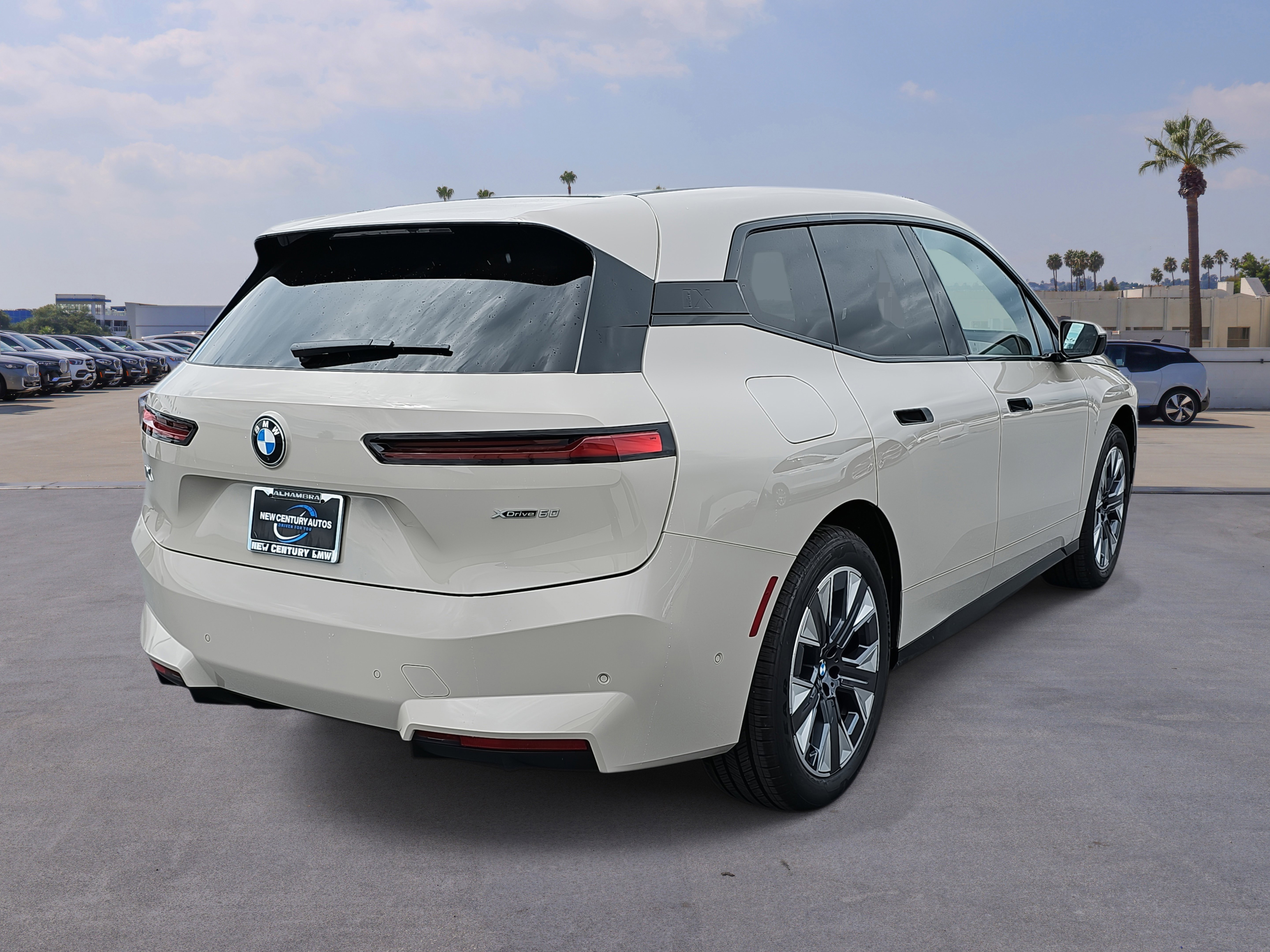 New 2026 BMW iX xDrive60 w/ Premium Package image 5