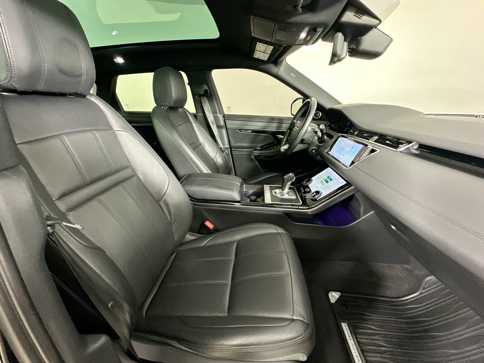 Used 2020 Land Rover Range Rover Evoque SE AWD/4WD image 43