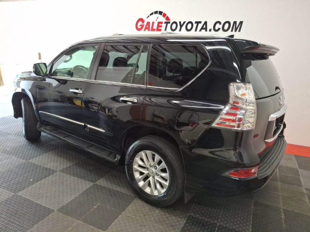 Used 2016 Lexus GX 460 w/ Premium Package AWD/4WD image 10