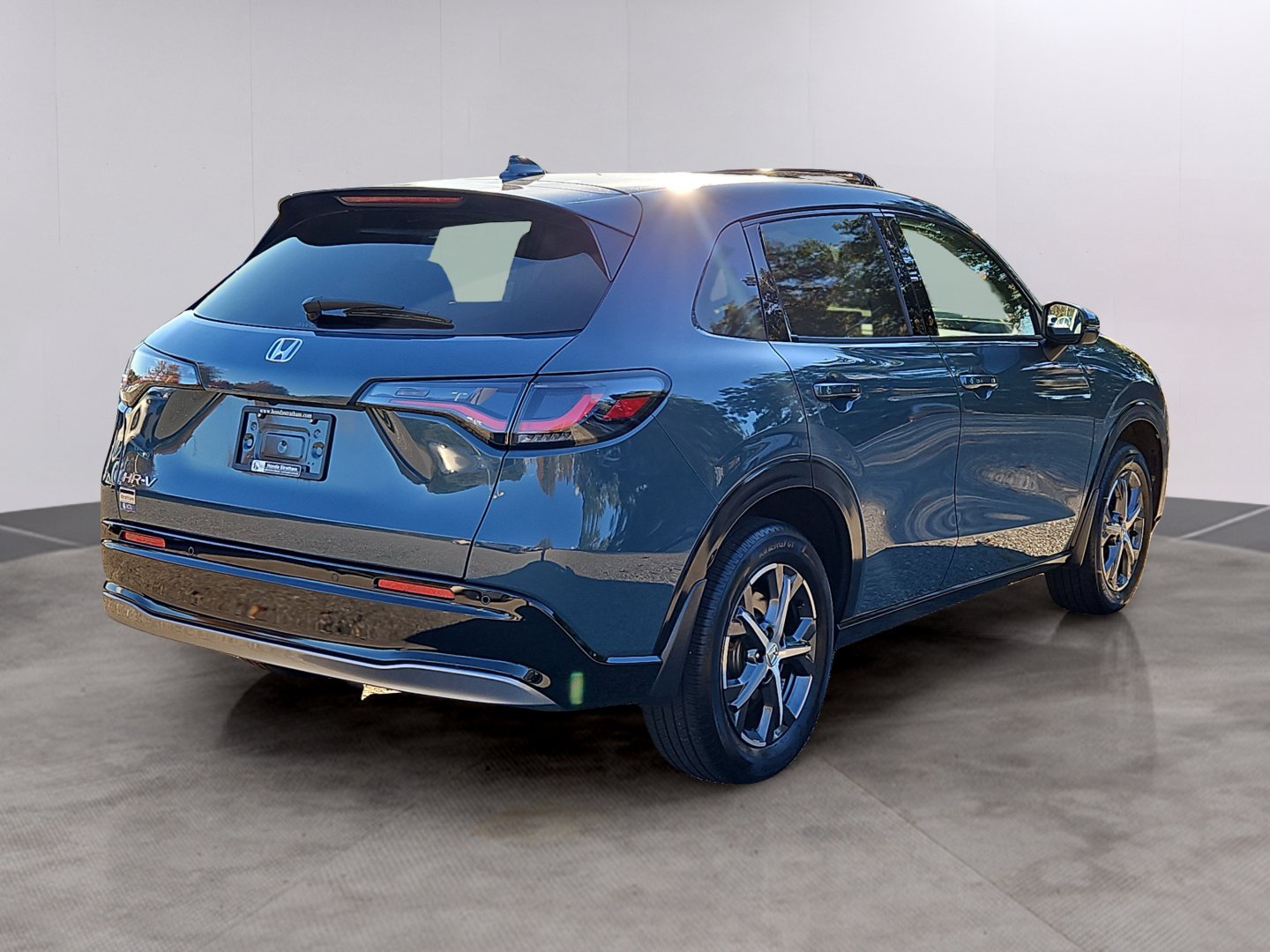 Certified 2024 Honda HR-V EX-L image 2