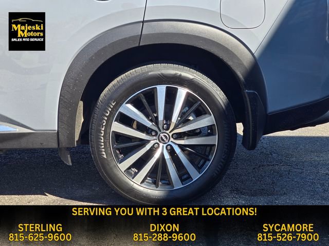 Used 2025 Nissan Pathfinder Platinum image 15