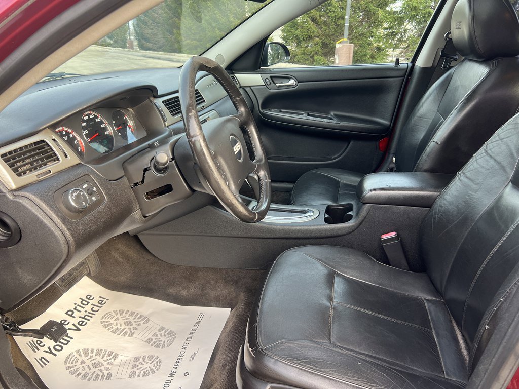 Used 2009 Chevrolet Impala SS w/ Convenience Package image 17