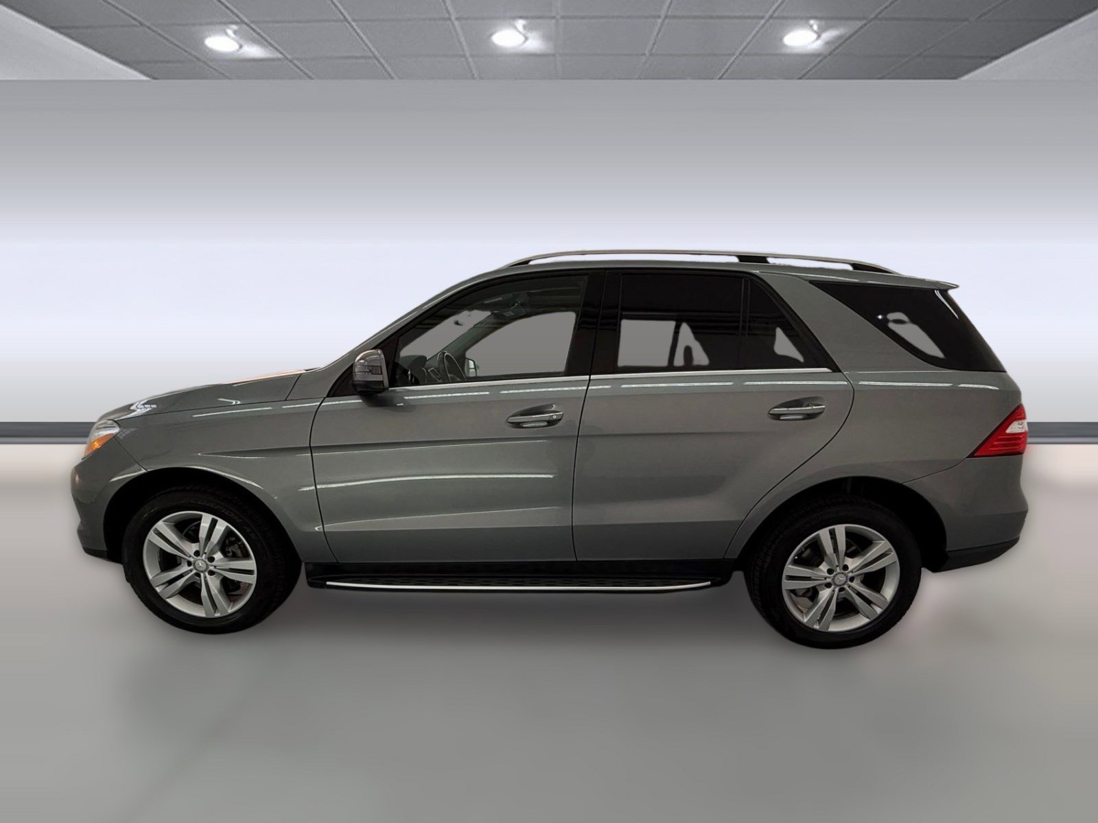 Used 2015 Mercedes-Benz ML 250 BlueTEC 4MATIC image 2