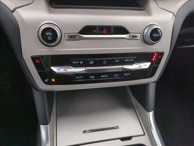 Used 2024 Ford Explorer XLT w/ Equipment Group 202A image 15