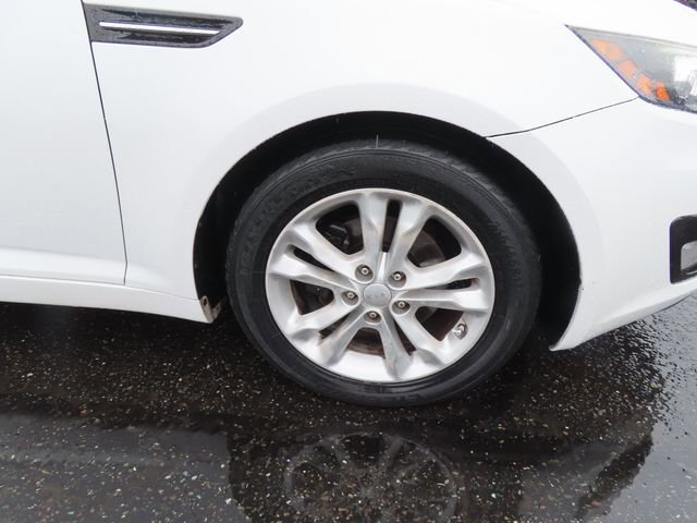 Used 2012 Kia Optima LX FWD image 10