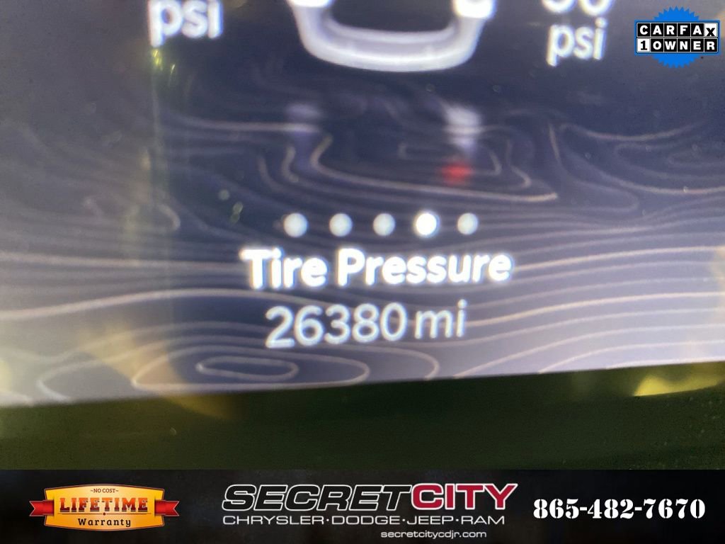 Used 2023 Jeep Grand Cherokee L Limited w/ Luxury Tech Group II image 18