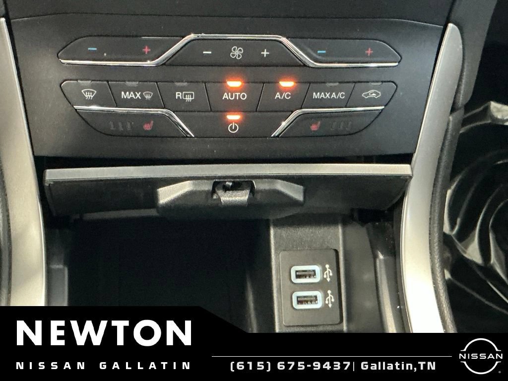 Used 2019 Ford Edge SEL w/ Equipment Group 201A AWD/4WD image 32