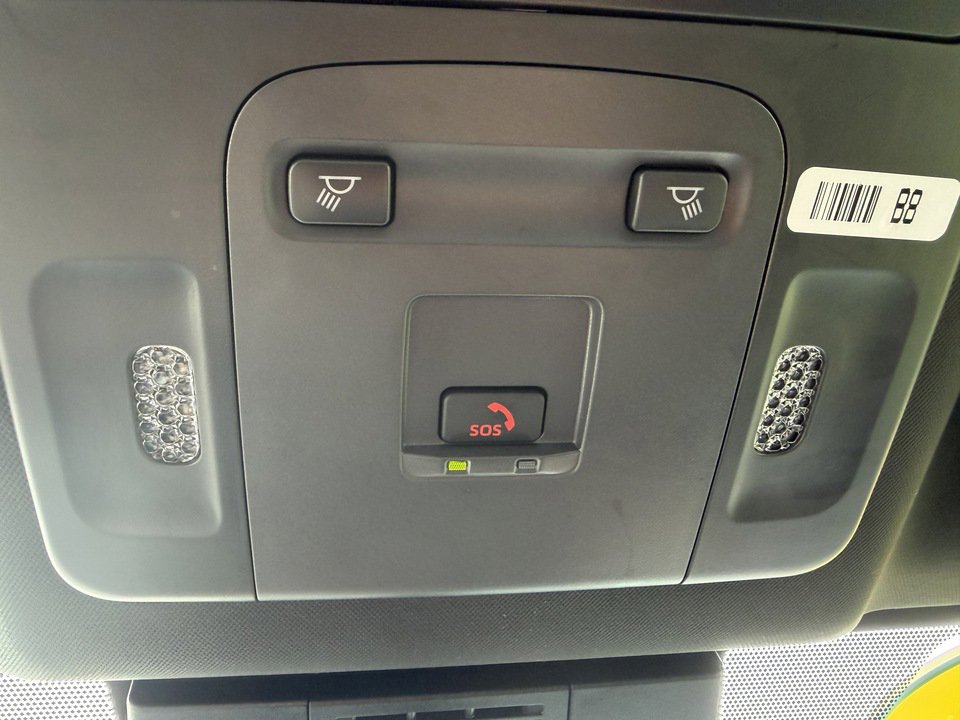 Used 2025 Toyota Camry SE AWD/4WD image 27