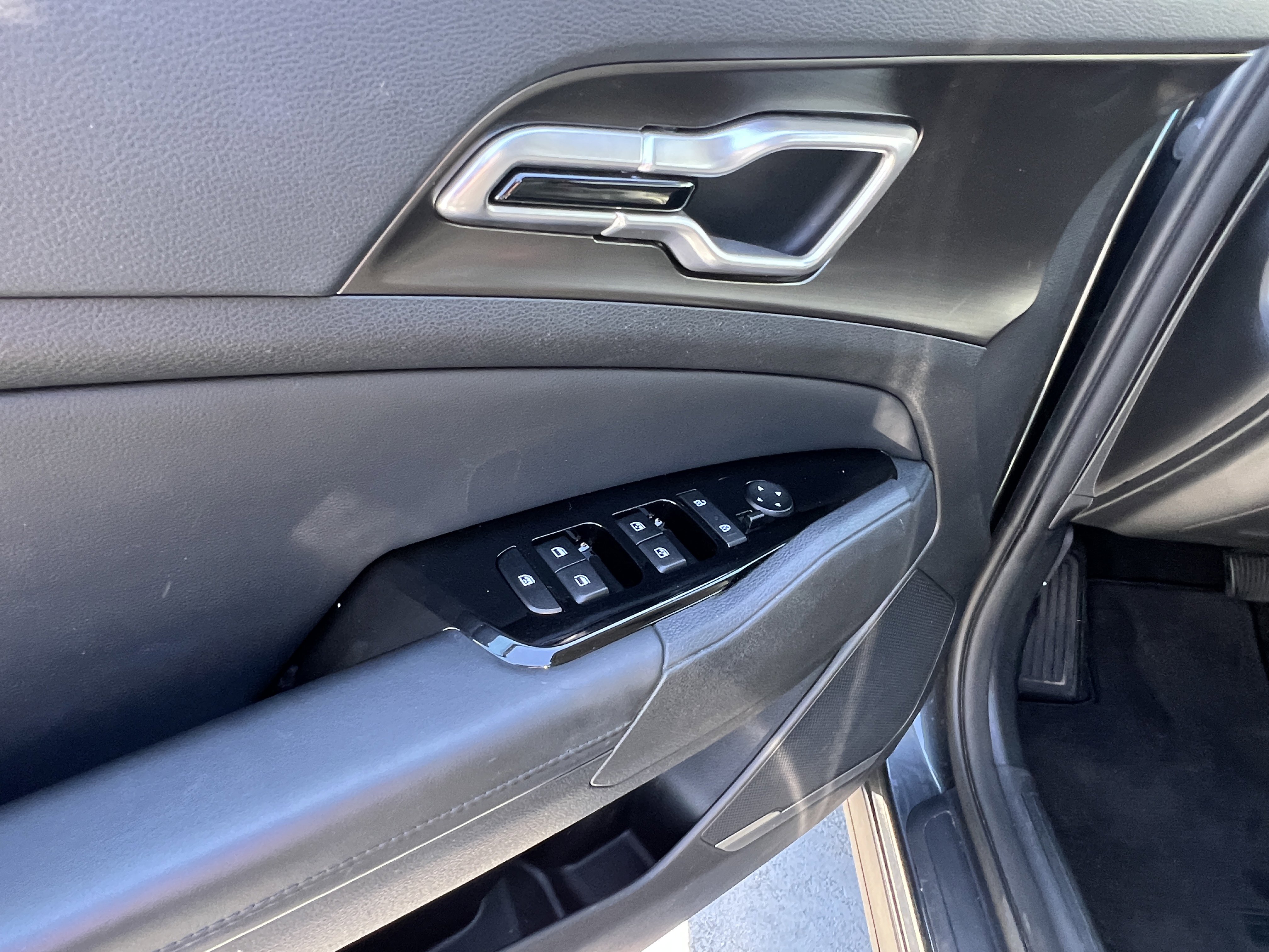 Used 2023 Kia Sportage EX image 24