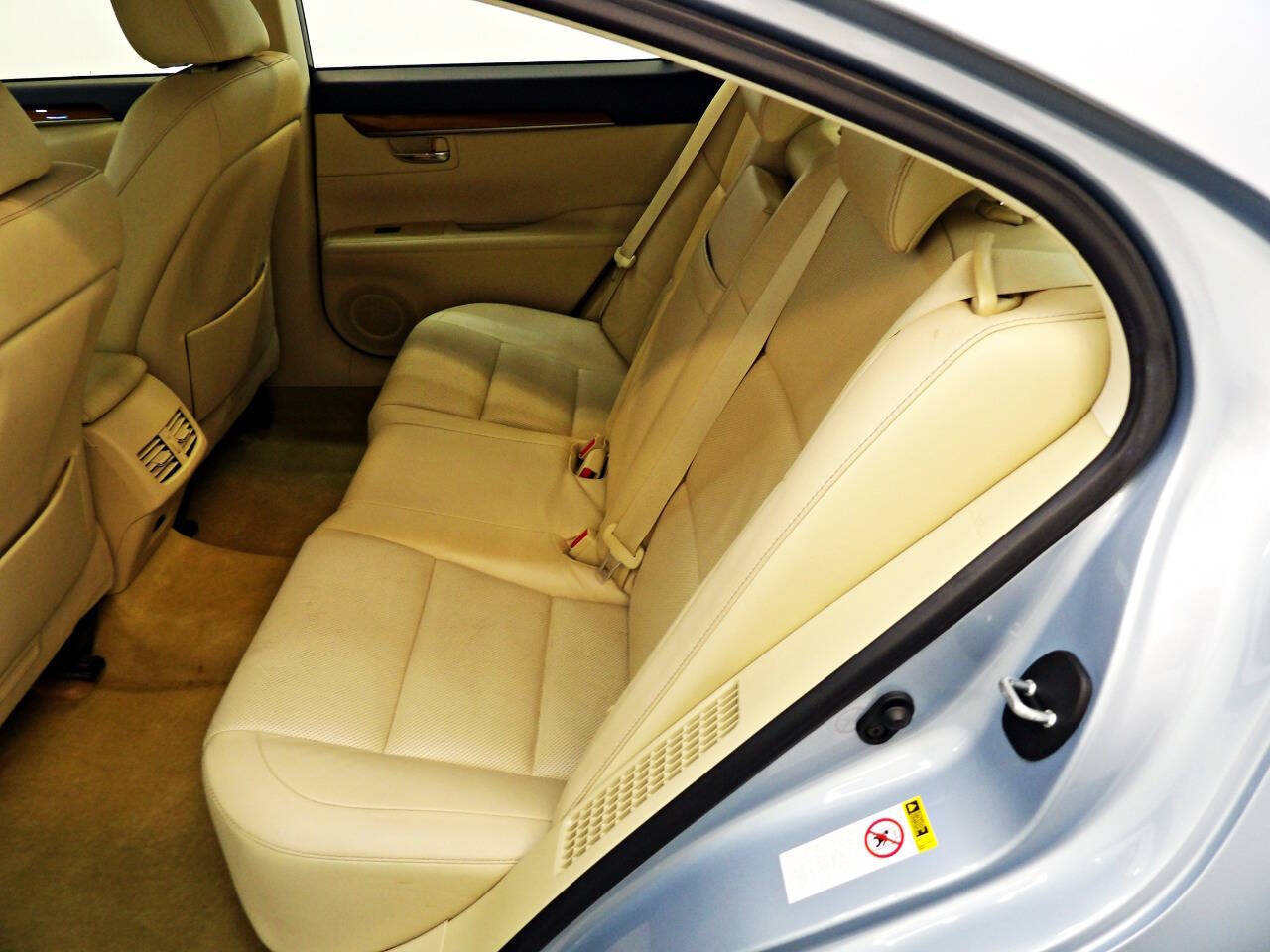 Used 2013 Lexus ES 300h w/ Luxury Pkg FWD image 10