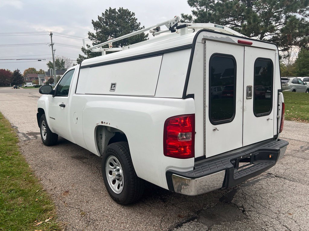 Used 2011 Chevrolet Silverado 1500 W/T RWD image 3