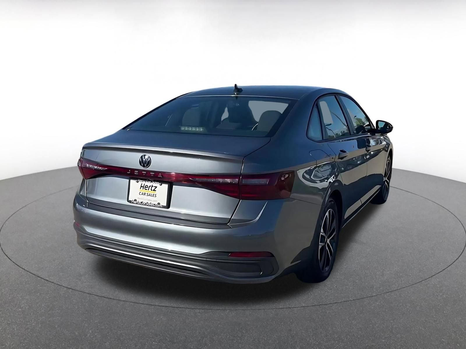 Used 2025 Volkswagen Jetta Sport image 15