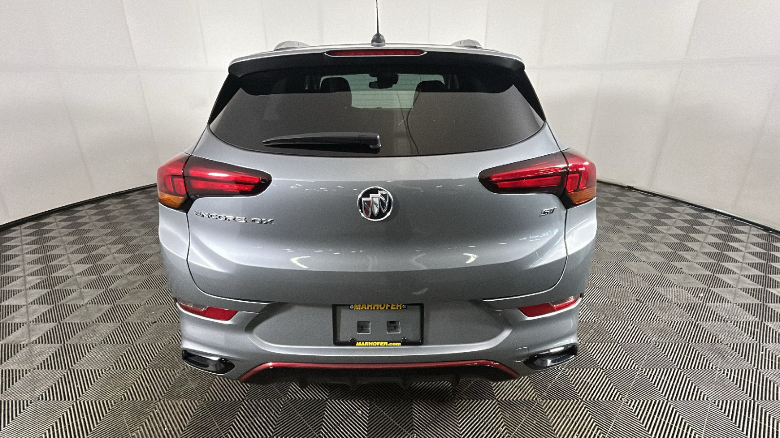 Used 2023 Buick Encore GX Select w/ Sport Touring Package FWD image 4
