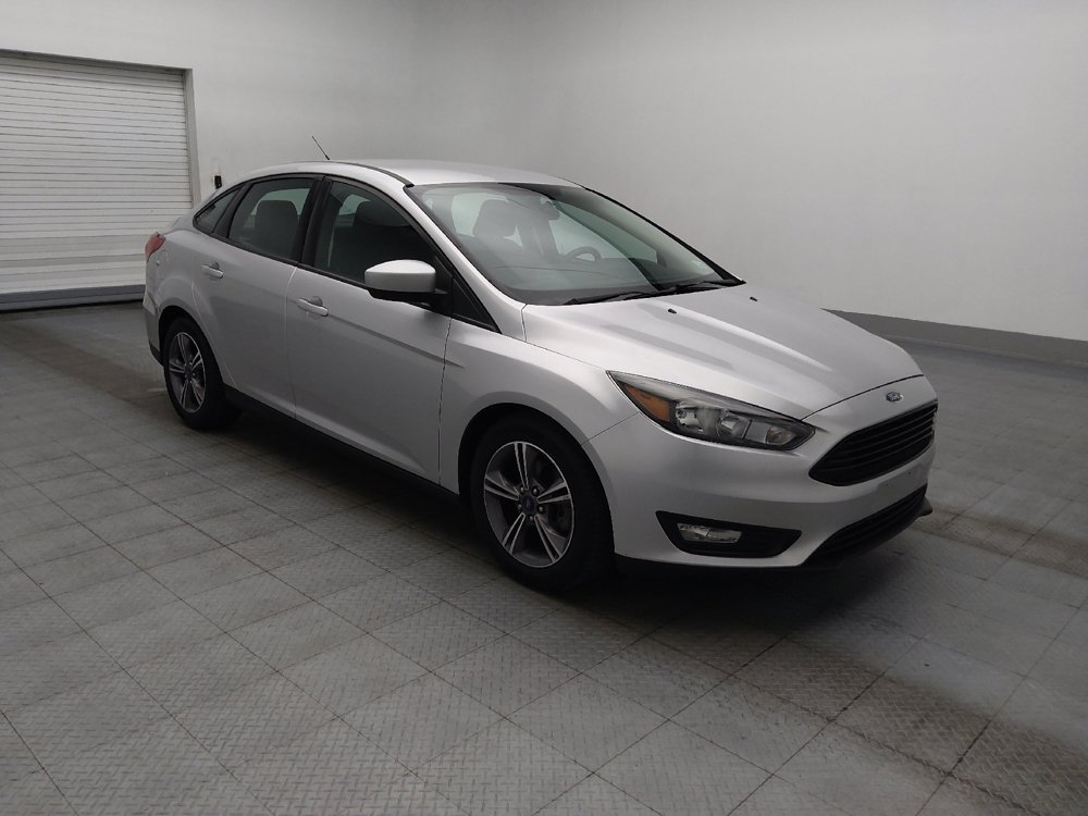 Used 2018 Ford Focus SE w/ SE Appearance Package FWD image 11