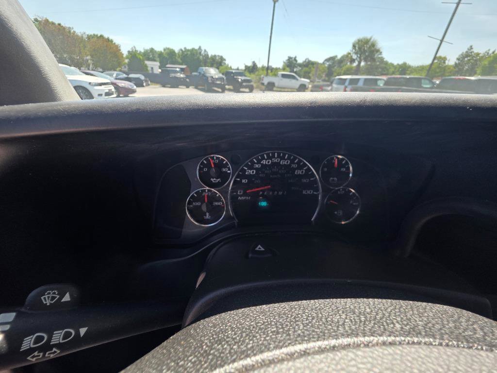 Used 2014 Chevrolet Express 2500 RWD image 14