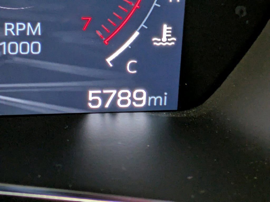 Used 2024 GMC Canyon AT4 image 17