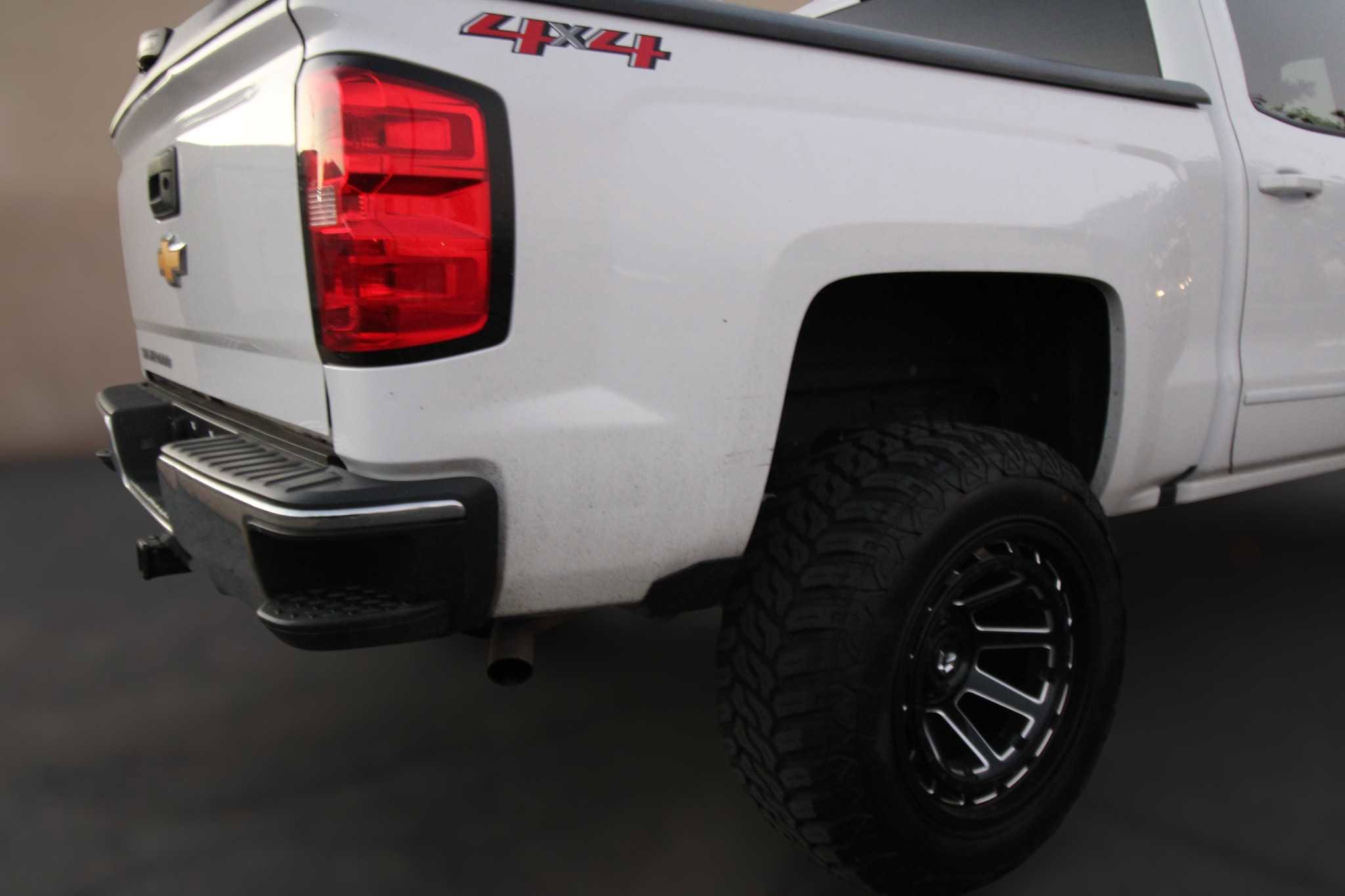 Used 2018 Chevrolet Silverado 1500 LT w/ All Star Edition image 8