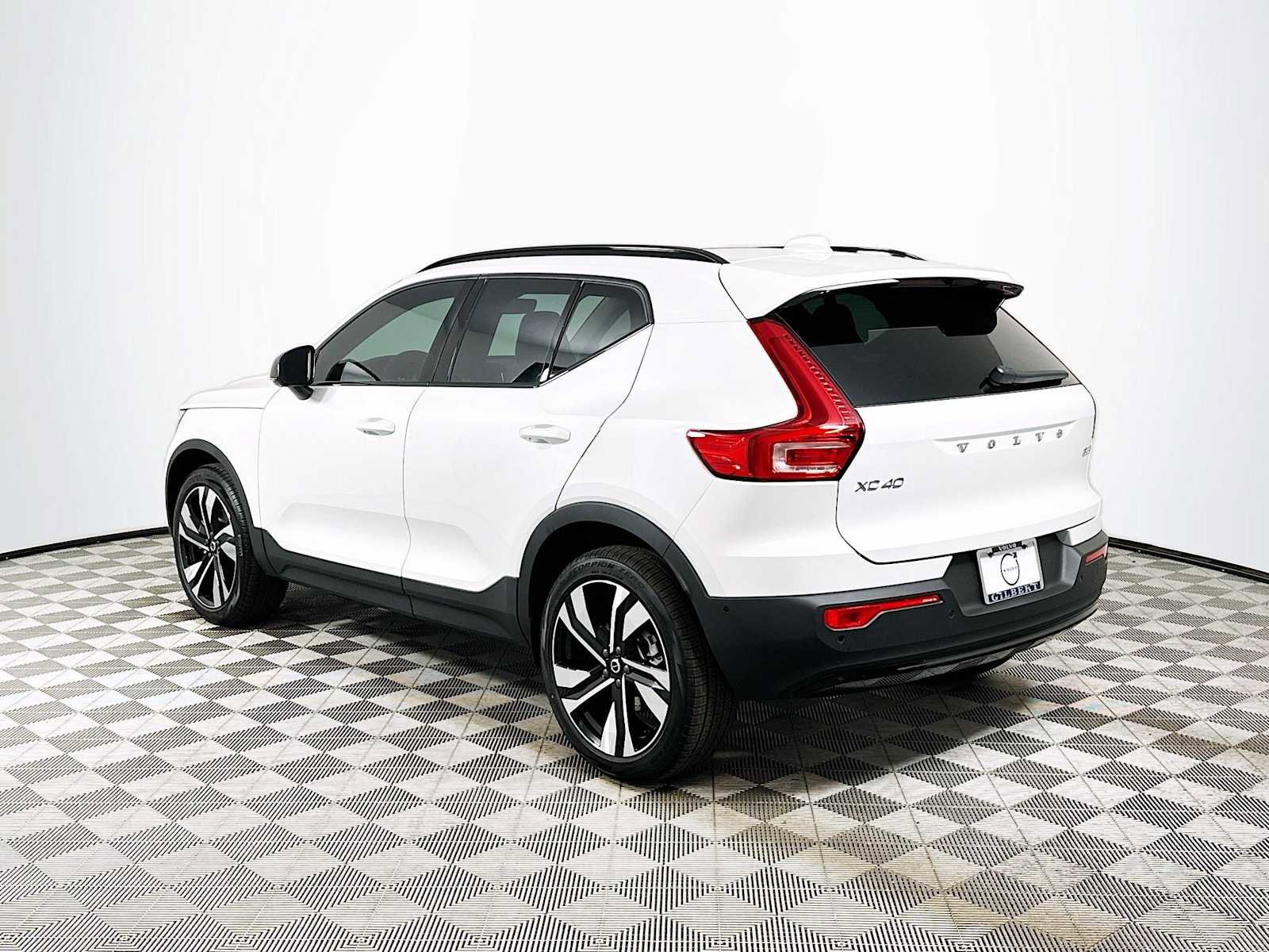 New 2026 Volvo XC40 B5 Ultra w/ Climate Package image 5